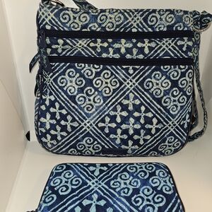 Vera Bradley Blue Patterned Women's Bag And Wallet